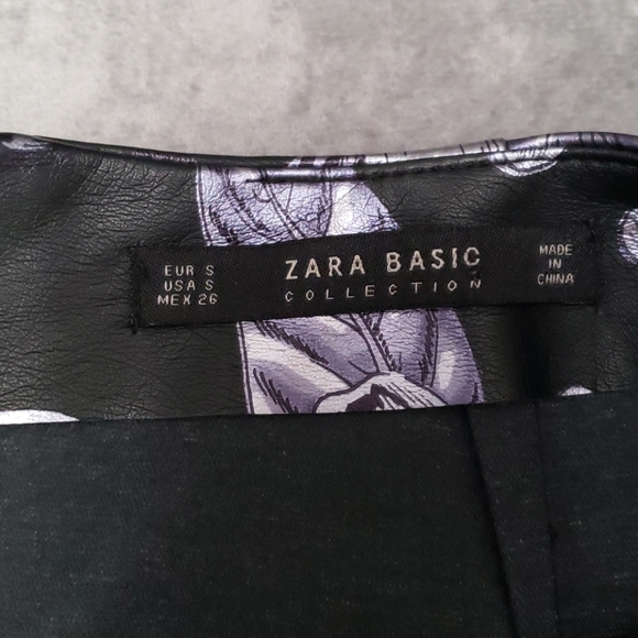 NWOT Zara floral faux leather mini skirt - Picture 4 of 4